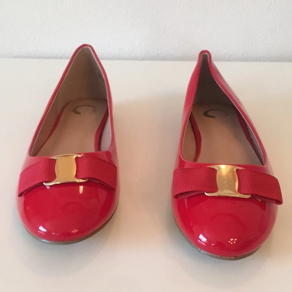 New WB Woman’s Journee Collection Red Patent Leather Ballet Flats